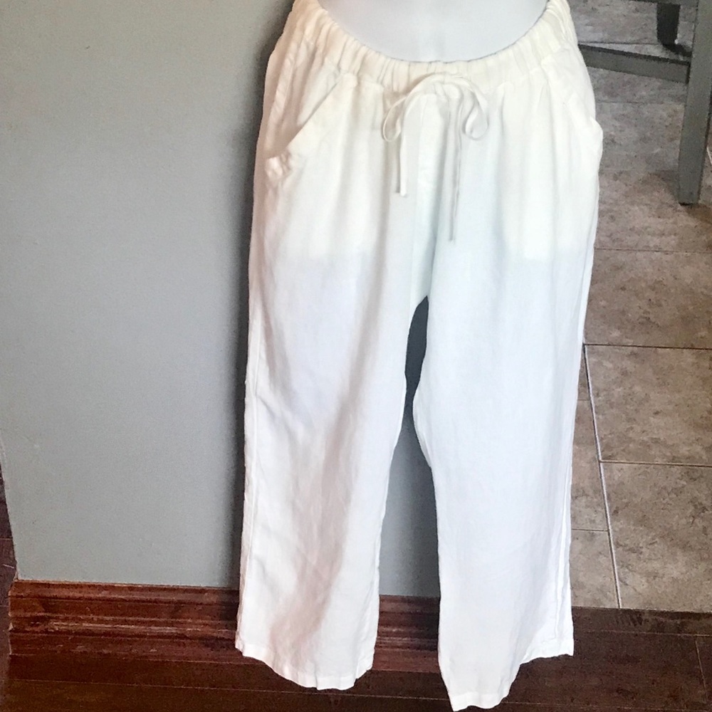 White linen drawstring cropped pants
